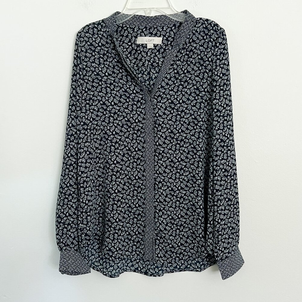 LOFT // navy blue white floral print long sleeve blouse XS